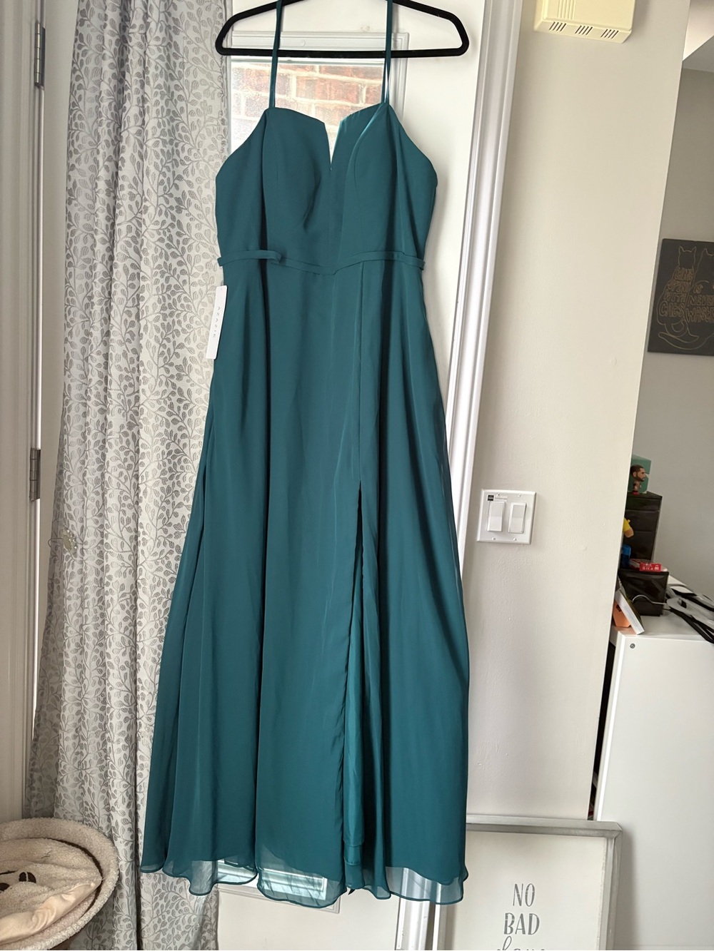 Azazie Spaghetti Strap V Dress